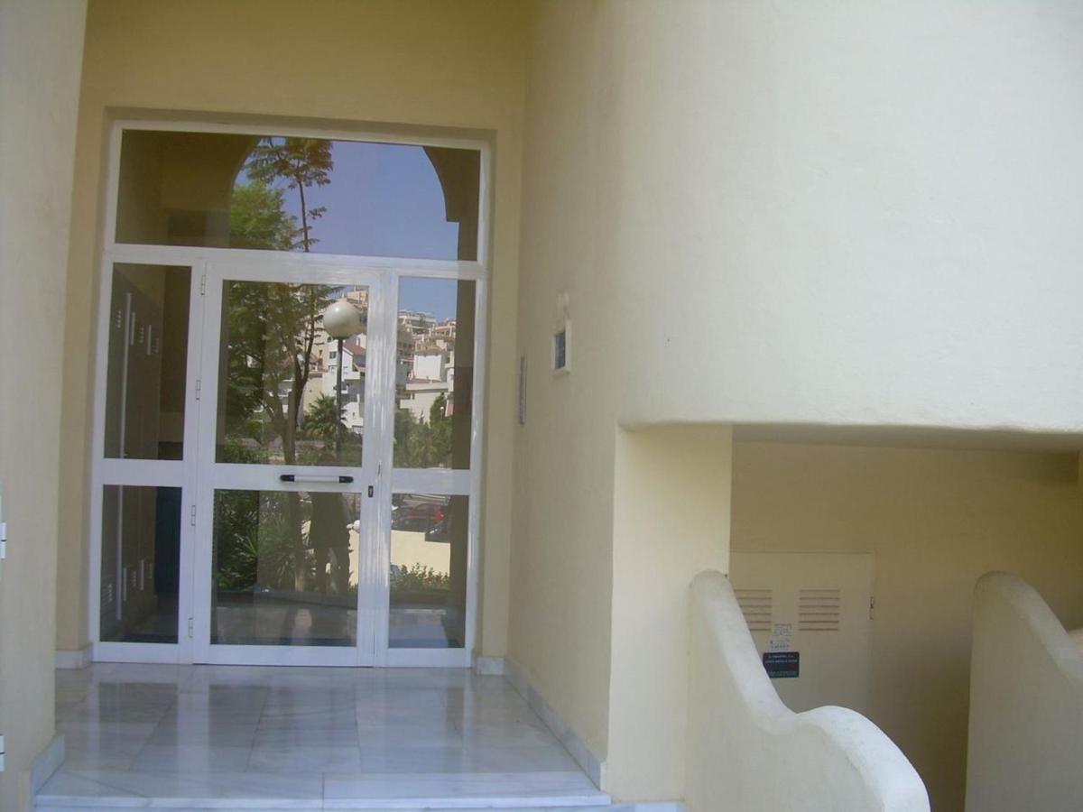 Holidays2Benalmadena Torrequebrada Sea View Front Beach With Pool Parking & Terraces Buitenkant foto