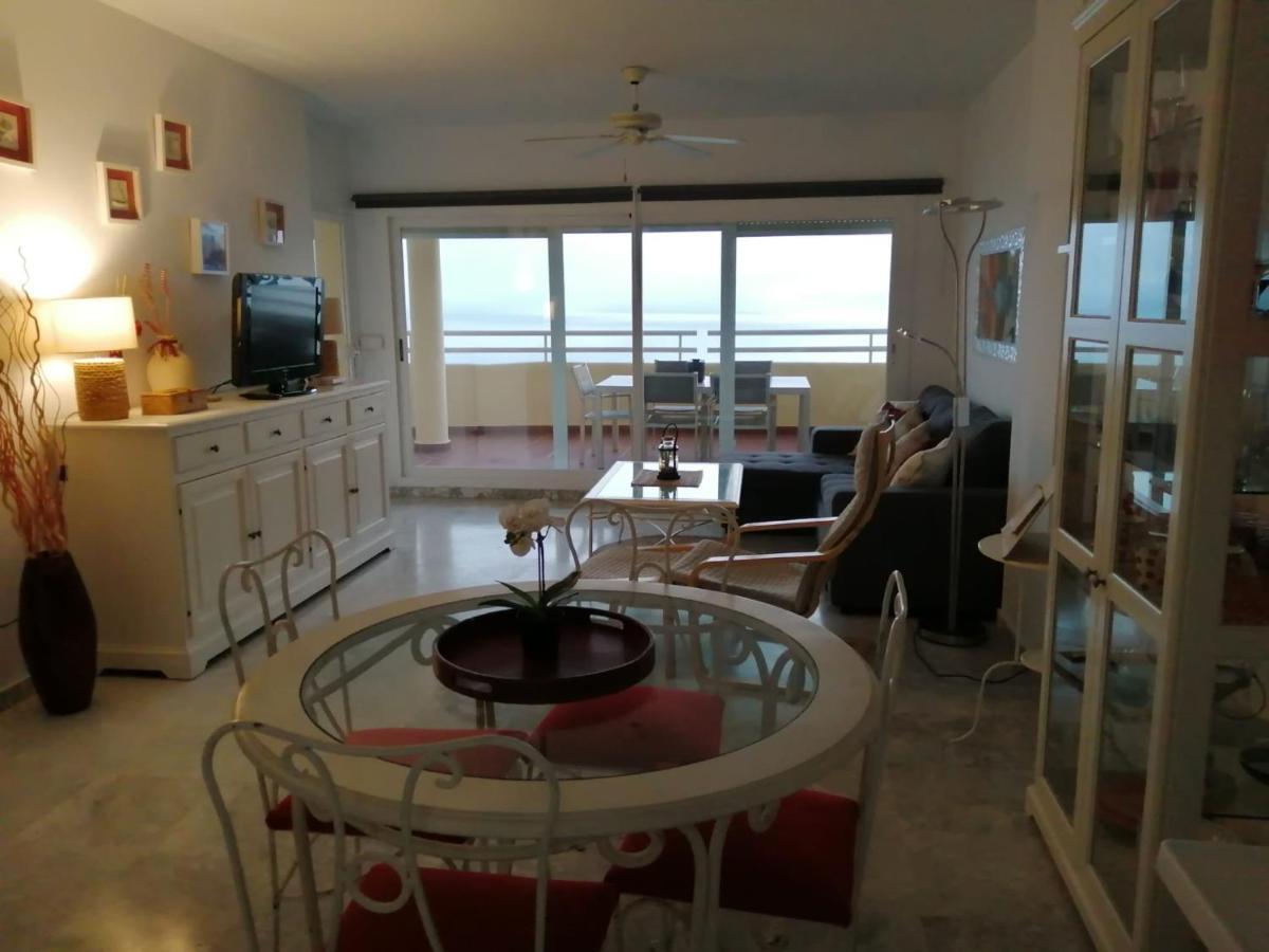 Holidays2Benalmadena Torrequebrada Sea View Front Beach With Pool Parking & Terraces Buitenkant foto